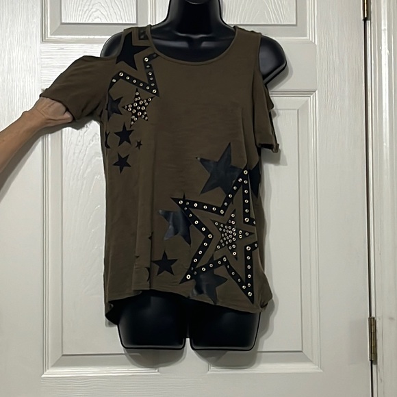 Rock & republic size S Cold shoulder army green shirt - Picture 1 of 1